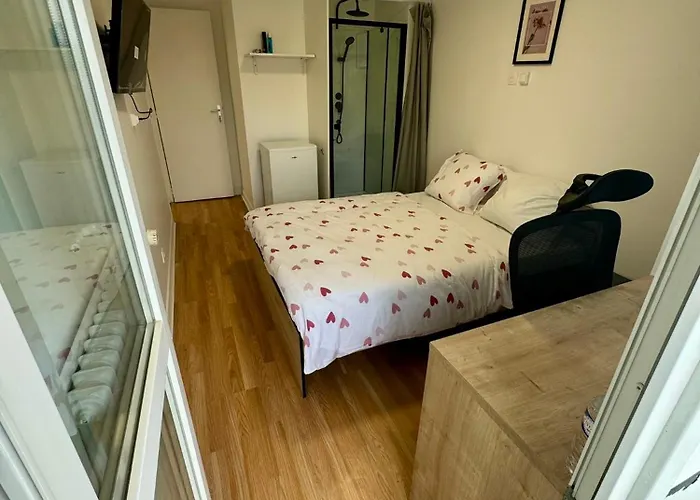 Manuela Nocleg ze śniadaniem Saint-Herblain